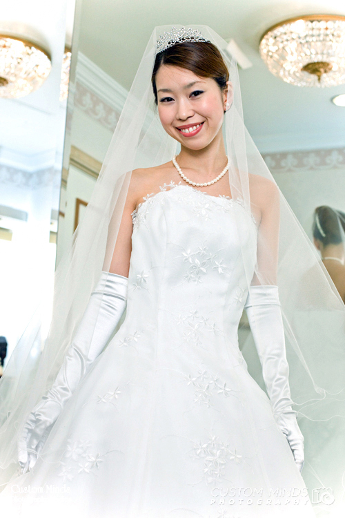 bride in the changing room ready to get married