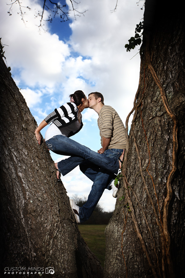 Kissing in a tree at Katy Texas