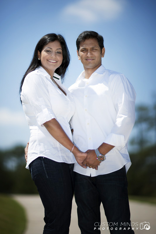 Holding hands at Hermann Park engagement session