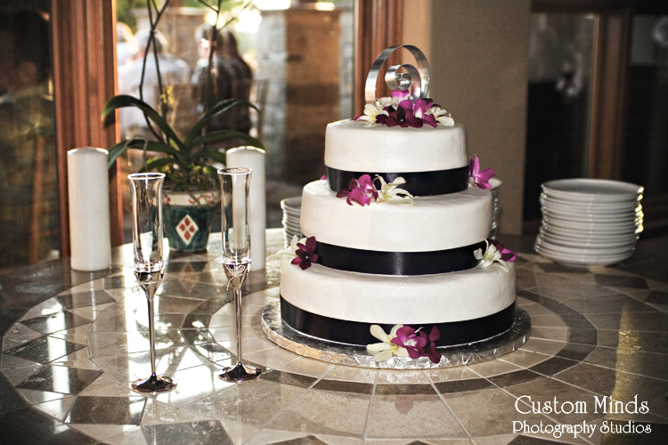 Cake at a wedding reception in Navasota Texas